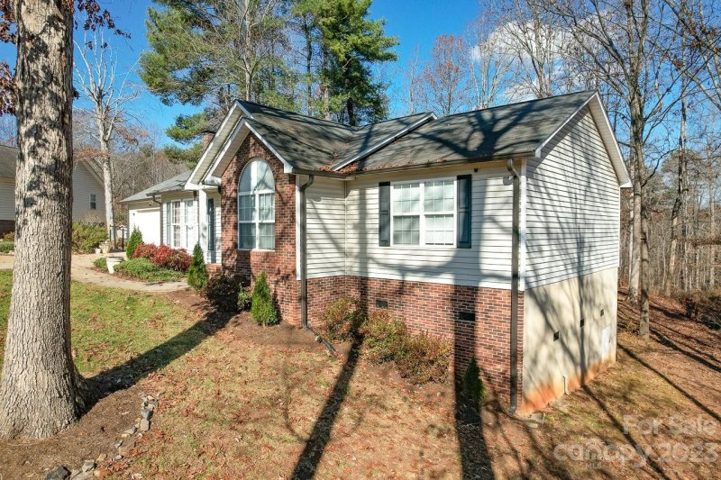 Property image 4 at 1611 9th Street Place, Hickory, NC 28602