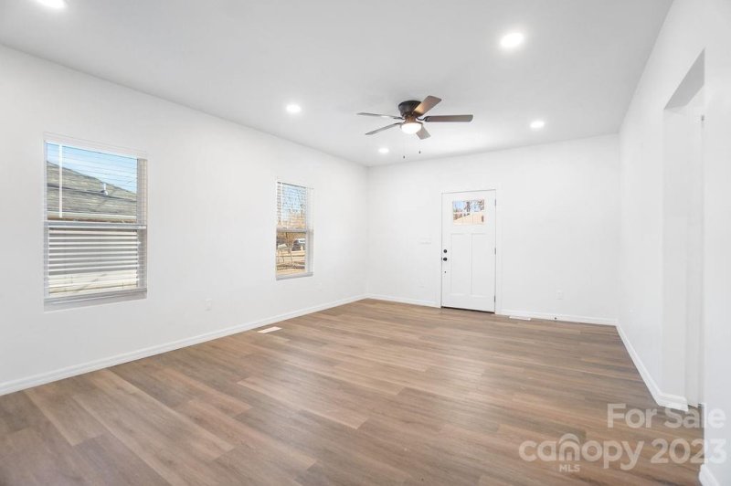 Property image 4 at 123 Duff Street, Gastonia, NC 28054