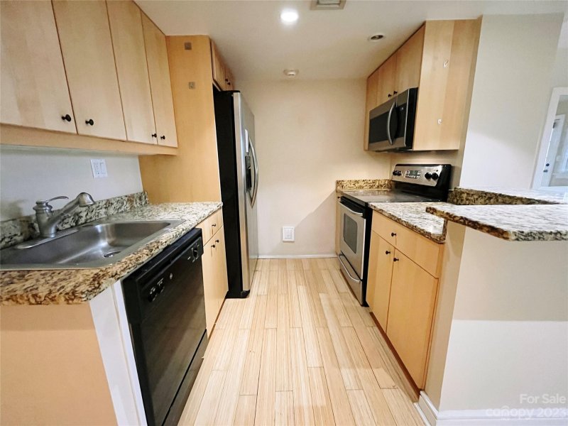 Property image 4 at 37 Hiawassee Street, Asheville, NC 28801