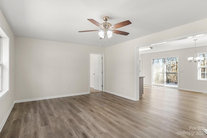 Property image 4 at 1402 Oakbrook Lane, Denver, NC 28037