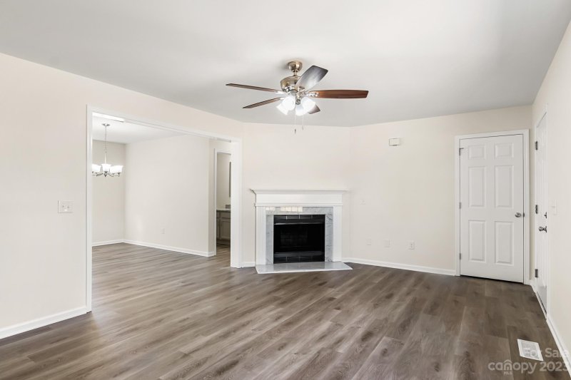 Property image 5 at 1402 Oakbrook Lane, Denver, NC 28037