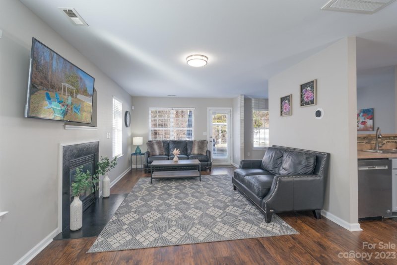 Property image 3 at 4841 Elizabeth Road, Charlotte, NC 28269