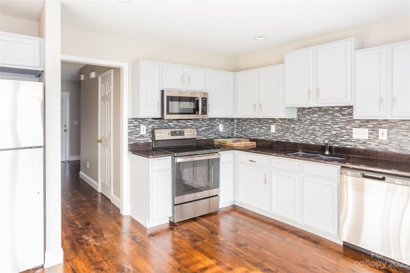 Property image 2 at 7822 Shiny Meadow Lane, Charlotte, NC 28215