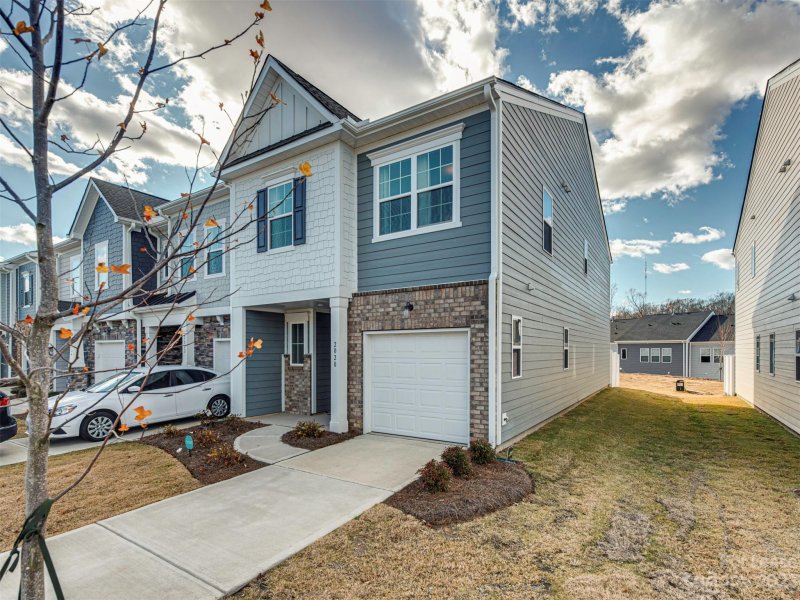 Property image 3 at 2020 Howell Creek Way, Charlotte, NC 28215