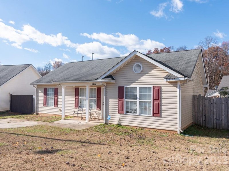 Property image 3 at 5417 Morning Breeze Lane, Charlotte, NC 28208