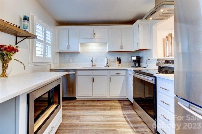 Property image 4 at 8328 Knights Bridge Road, Charlotte, NC 28210