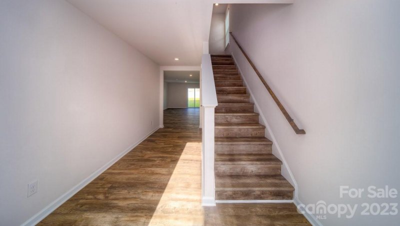 Property image 2 at 1364 Mifflin Lane, Dallas, NC 28034