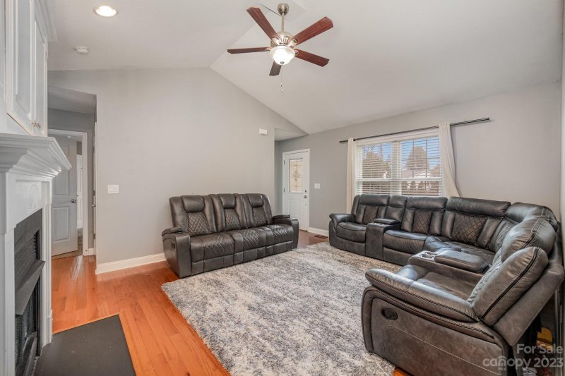 Property image 4 at 1834 Pipers Ridge Circle, Conover, NC 28613