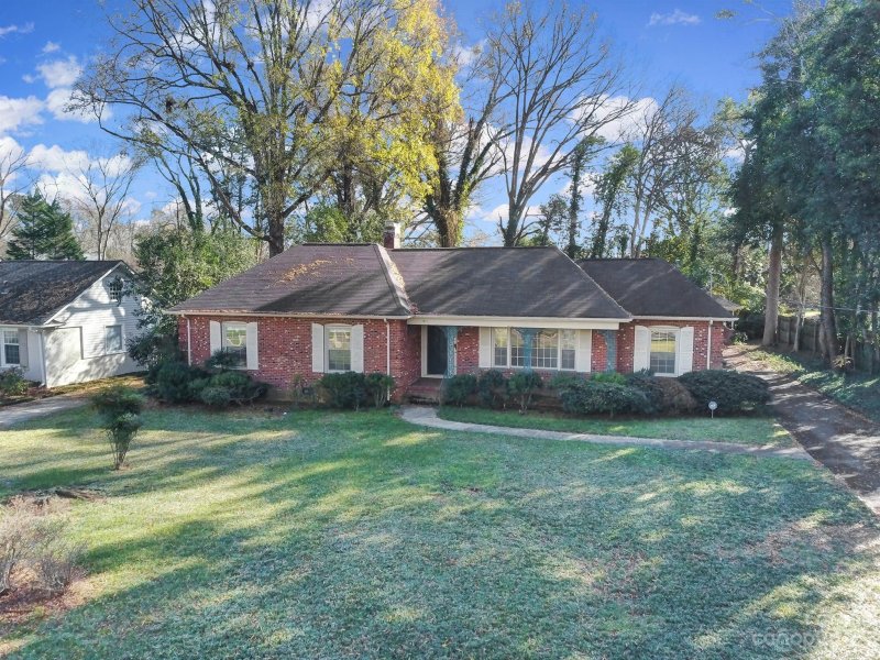 Property image 2 at 1511 Cavendish Court, Charlotte, NC 28211