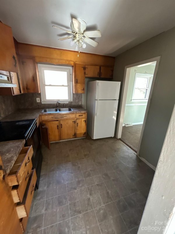 Property image 5 at 326 Whispering Pines Drive, Charlotte, NC 28217