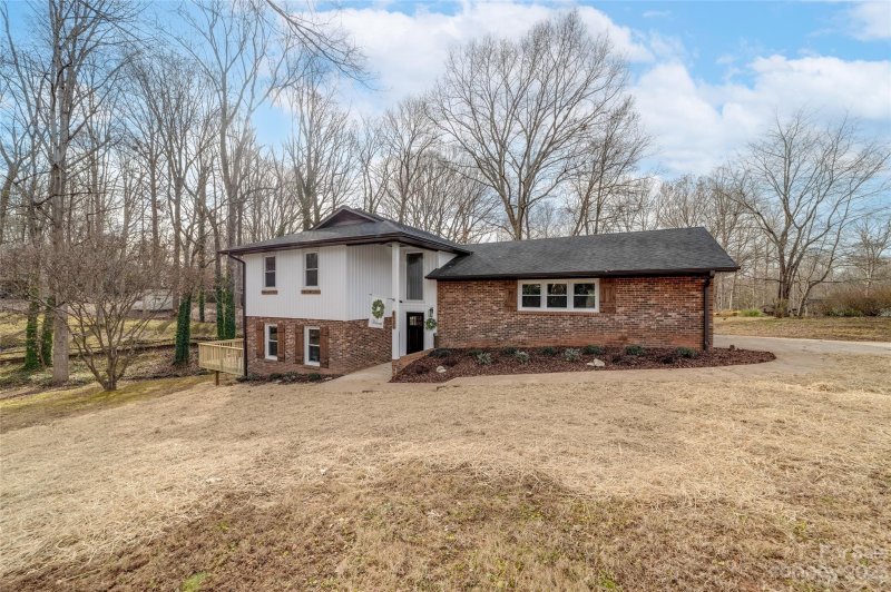 Property image 2 at 4535 Oakwood Circle, Gastonia, NC 28056