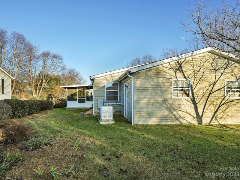 Property image 5 at 429 Riverwind Drive, Hendersonville, NC 28739