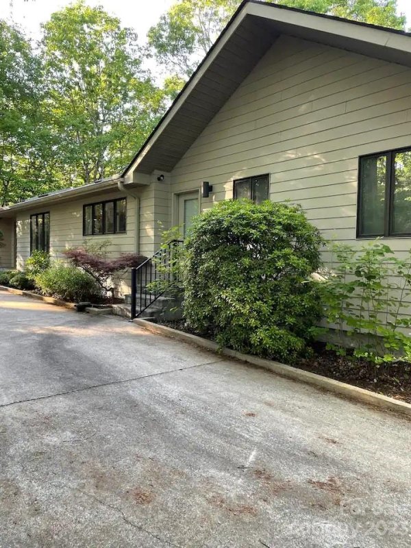 Property image 2 at 120 Flynn Court, Lake Lure, NC 28746