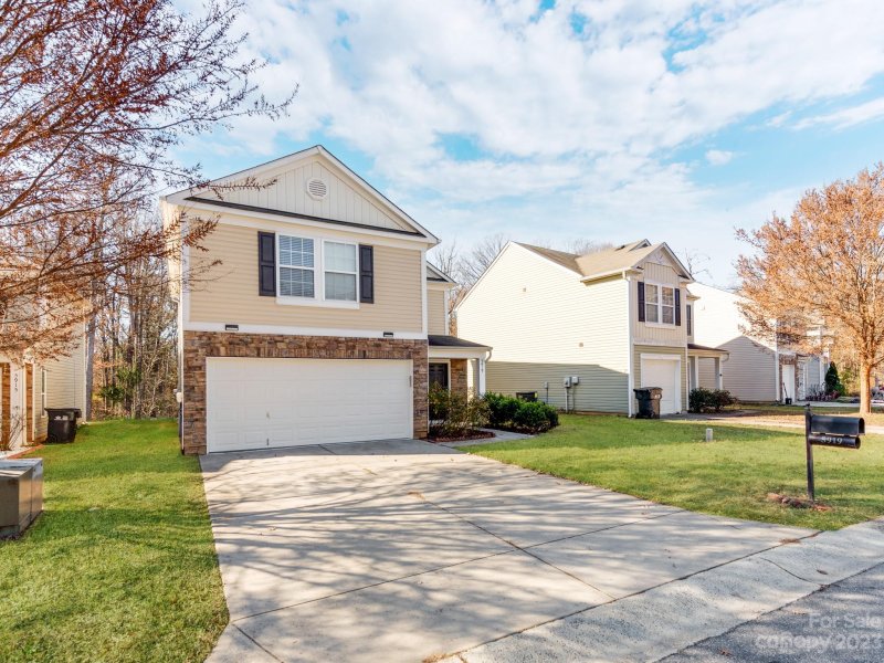 Property image 2 at 5919 Fazenda Drive, Charlotte, NC 28214