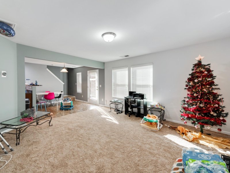 Property image 4 at 5919 Fazenda Drive, Charlotte, NC 28214