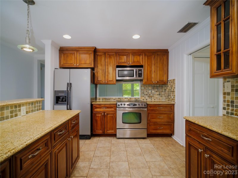 Property image 3 at 1123 Lynbrook Drive, Charlotte, NC 28211