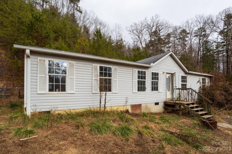 Property image 2 at 518 Primrose Drive, Asheville, NC 28806