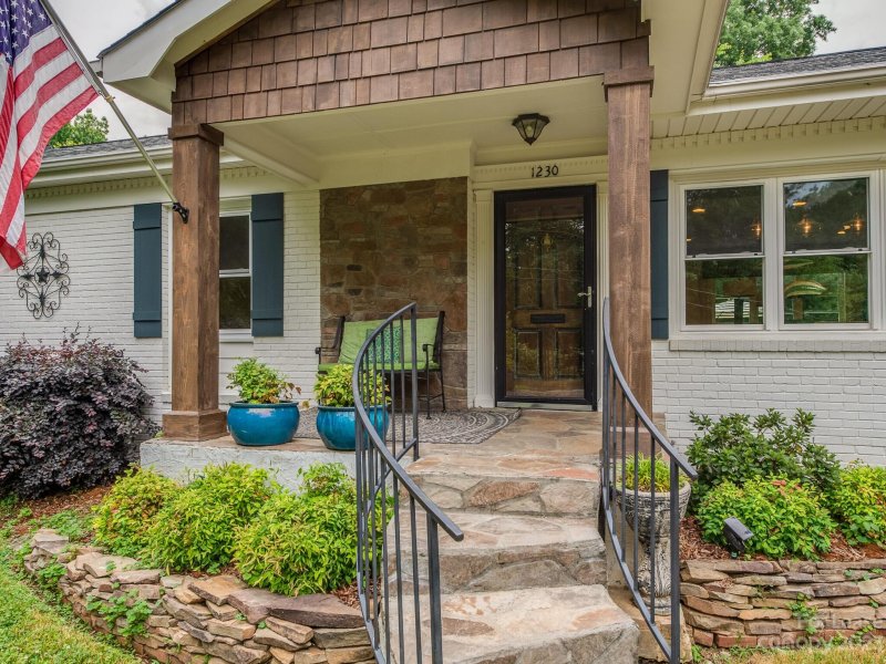 Property image 2 at 1230 Chandler Place, Charlotte, NC 28211