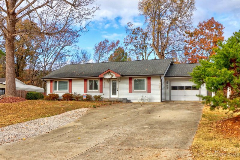 Property image 3 at 122 Spring Shore Road, Statesville, NC 28677