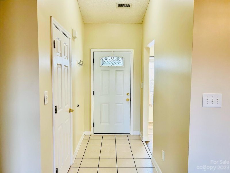 Property image 4 at 1975 8th Street Lane, Hickory, NC 28602