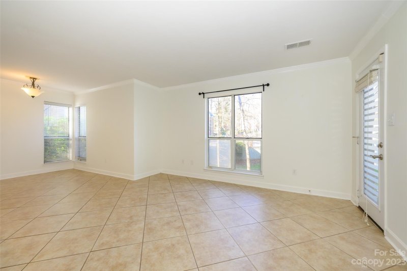 Property image 3 at 2518 Cranbrook Lane, Charlotte, NC 28207