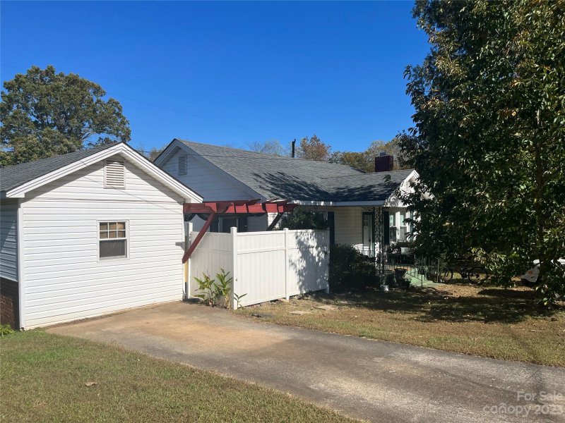 Property image 2 at 104 Church Street, High Shoals, NC 28077