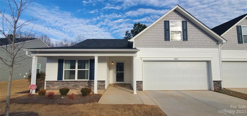 1425 Amberlight Circle