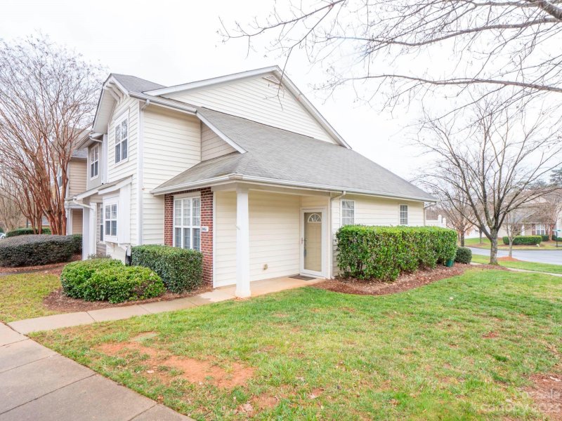 Property image 3 at 8461 Chaceview Court, Charlotte, NC 28269