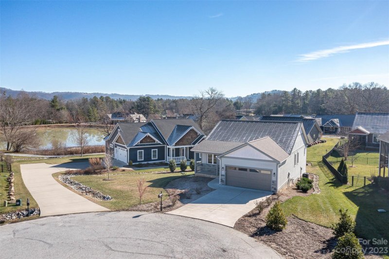 Property image 2 at 64 Foundry Lane, Hendersonville, NC 28792