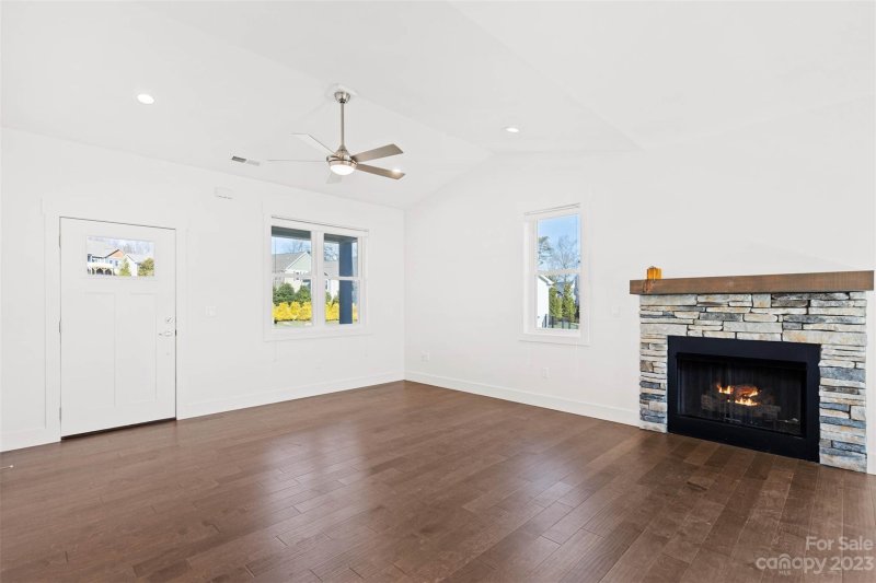 Property image 3 at 64 Foundry Lane, Hendersonville, NC 28792