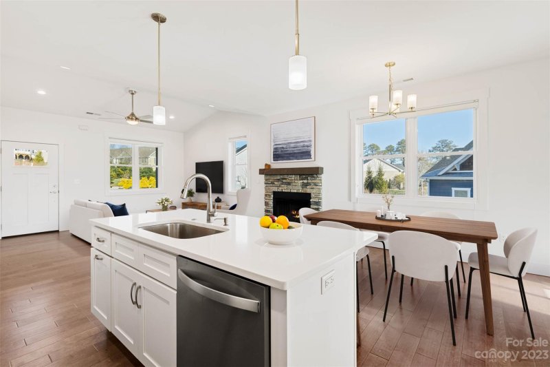 Property image 5 at 64 Foundry Lane, Hendersonville, NC 28792