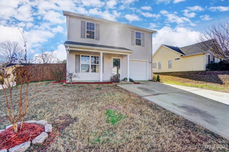 Property image 2 at 5501 Katherine Court, Dallas, NC 28034