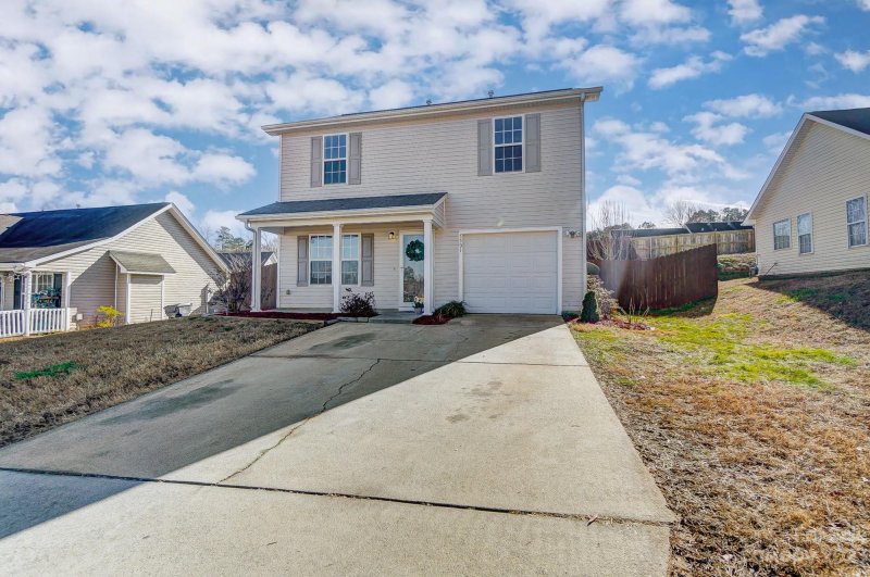 Property image 4 at 5501 Katherine Court, Dallas, NC 28034