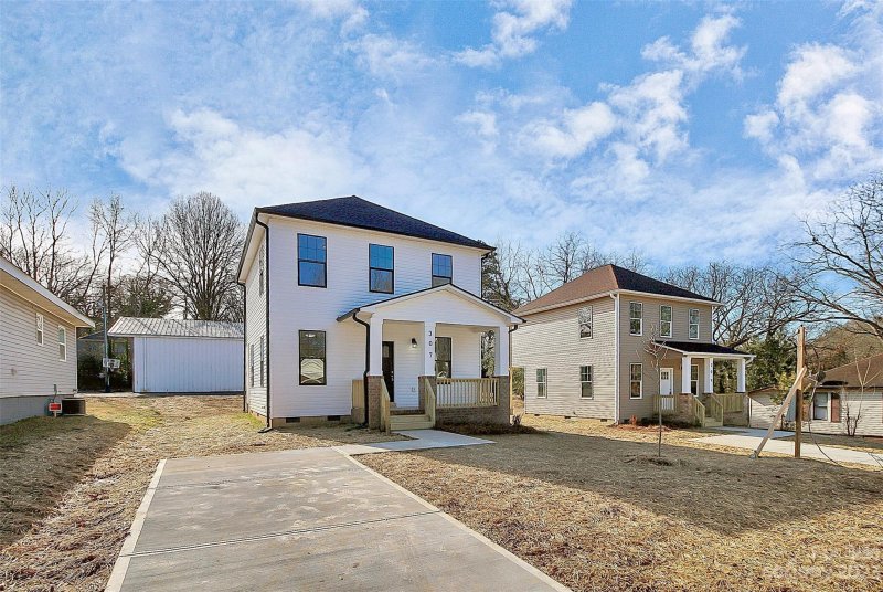 Property image 5 at 307 W Norment Avenue, Gastonia, NC 28052