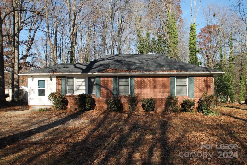 1128 Westover Circle