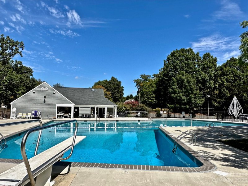 Property image 2 at 9814 Windy Meadow Lane, Charlotte, NC 28269