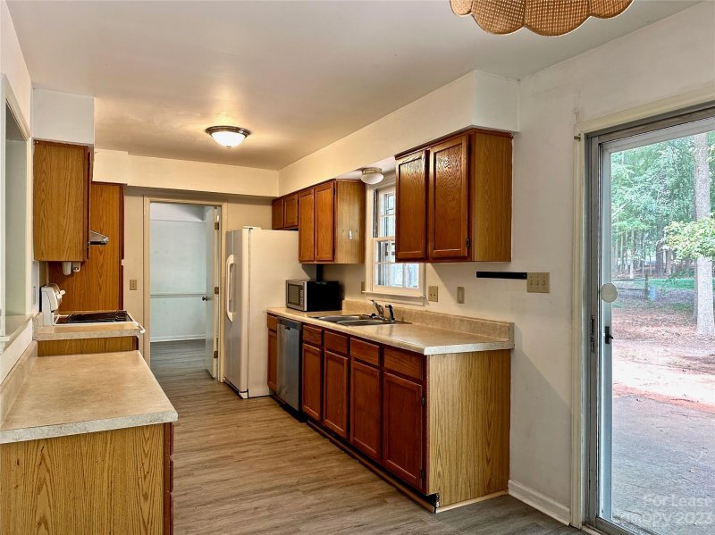 Property image 5 at 9814 Windy Meadow Lane, Charlotte, NC 28269