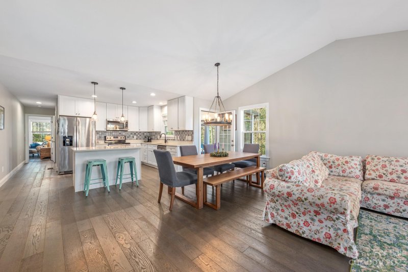 Property image 4 at 1929 St Mark Street, Charlotte, NC 28216