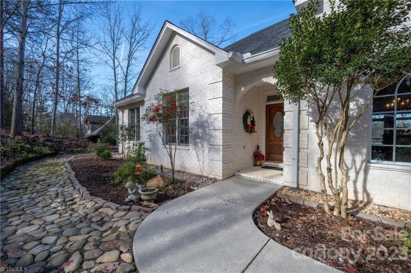 Property image 3 at 1424 Healing Springs Drive, Denton, NC 27239