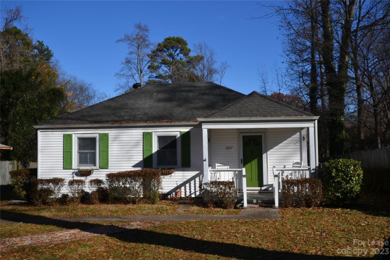 Property image 2 at 3227 Draper Avenue, Charlotte, NC 28205