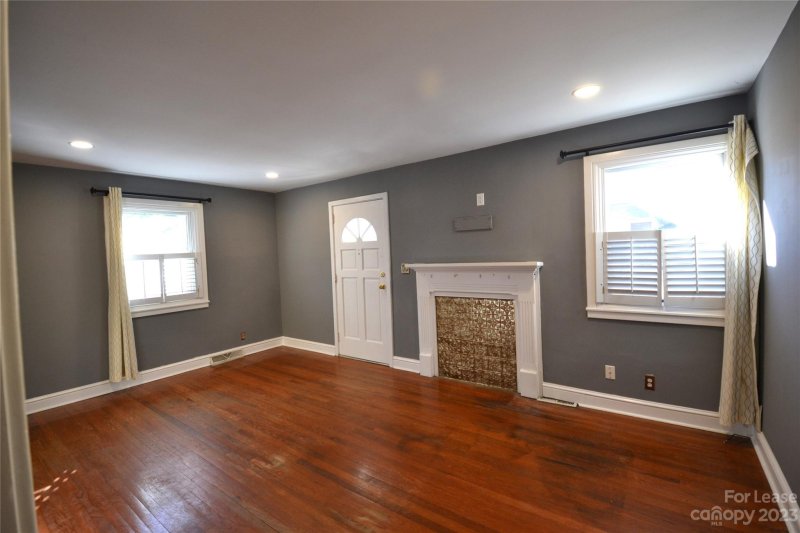 Property image 3 at 3227 Draper Avenue, Charlotte, NC 28205