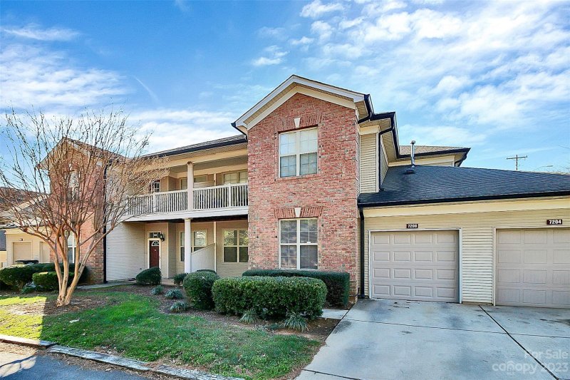 7208 Michaels Landing Drive