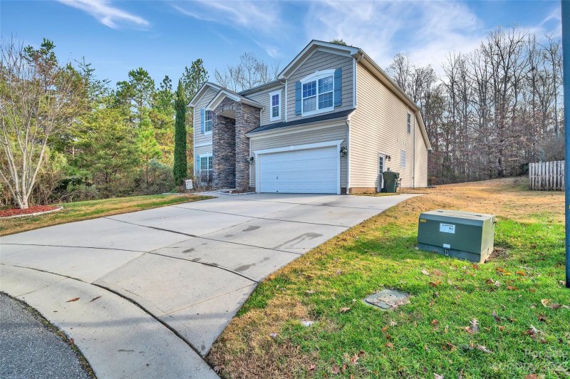 Property image 2 at 827 Campcreek Place, Rock Hill, SC 29730