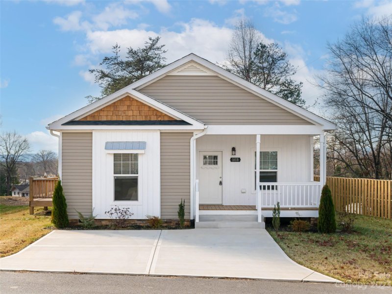 Property image 3 at 103 Bellamy Road, Asheville, NC 28806