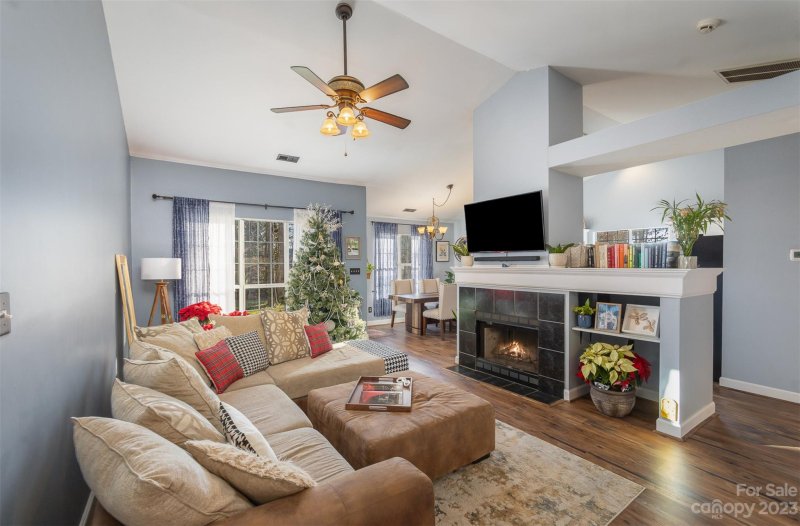 Property image 3 at 4210 Huntmeadow Drive, Charlotte, NC 28269