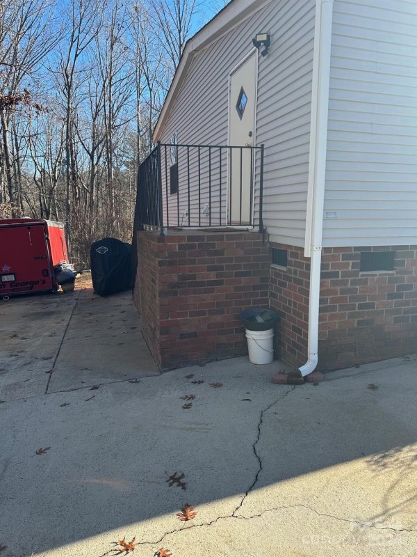 Property image 3 at 275 Sailwinds Road, Mooresville, NC 28115