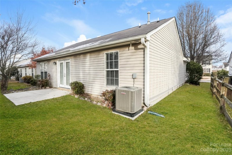 Property image 5 at 1053 Meadowbrook Lane, Concord, NC 28027