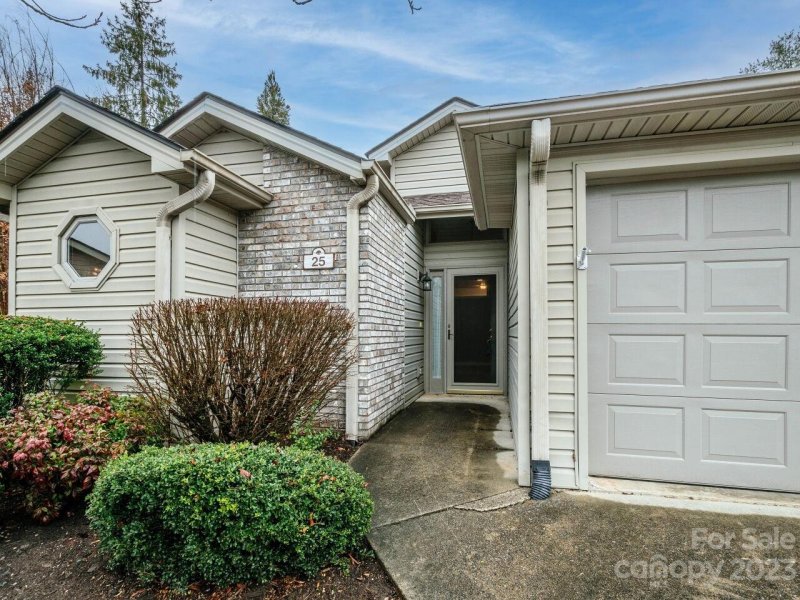 Property image 4 at 25 Tisha Lane, Hendersonville, NC 28739