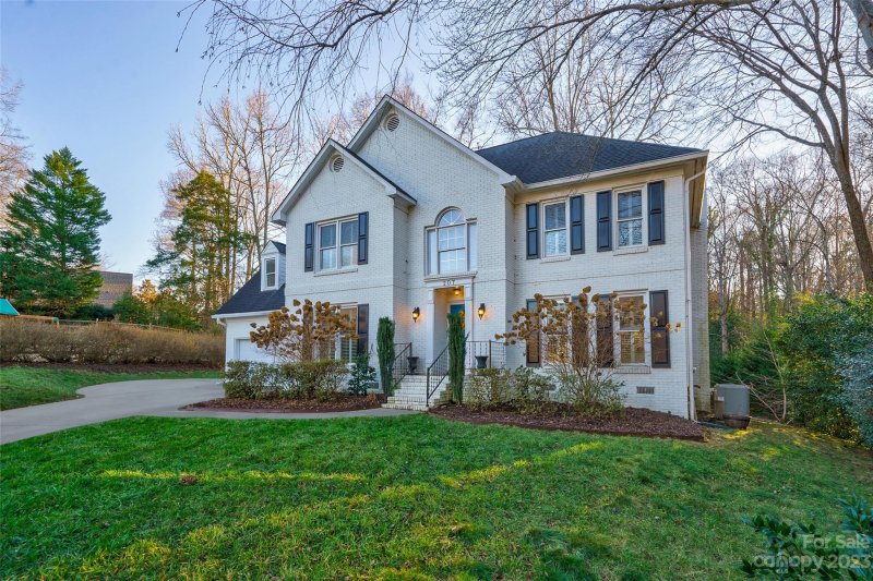 207 Samuel Guilford Court