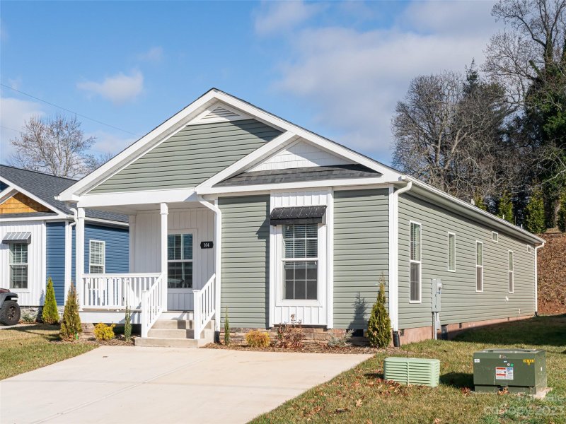 Property image 3 at 104 Bellamy Road, Asheville, NC 28806